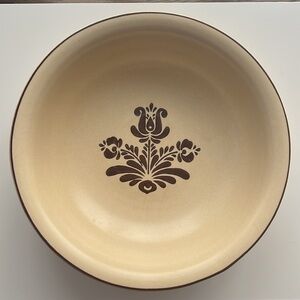 1976 Pfaltzgraff Village Collection (Made in USA) Large Salad Serving Bowl